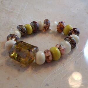 Vintage Stretch Bracelet Amber Tone and Brown